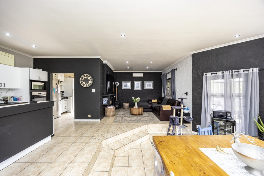 4 Bedroom Property for Sale in Blue Bend Eastern Cape